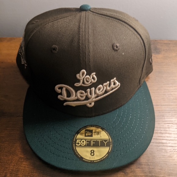 Los Doyers Special Edition MLB Baseball Fitted Cloth Hat. - Picture 1 of 5